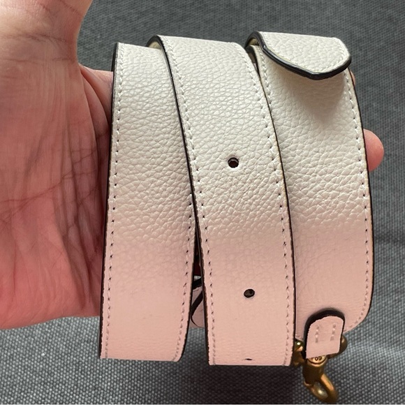 Coach Cream Shoulder Bag with Gold Hardware - Picture 8 of 10